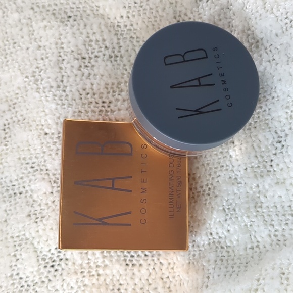 KAB Cosmetics ILLUMINATING DUST in GOLDEN HOUR, 5g/0.176oz - Picture 3 of 14